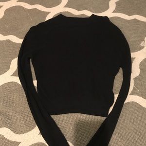 Brandy Melville Cropped Long Sleeve Shirt